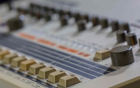 Evolution of Sequencing: TR-808 Patterns, Songs, and Modern DAW Workflows